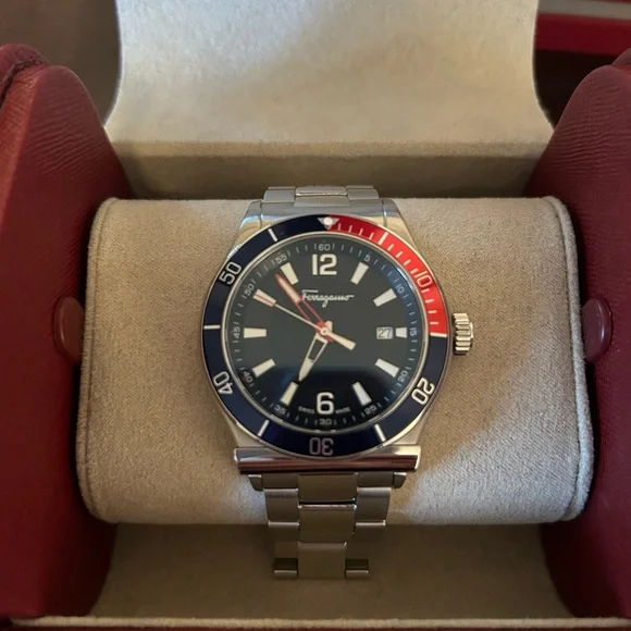 Salvatore Ferragamo Men's Watch with Red and Blue Bezel 44mm - Picture 2 of 6
